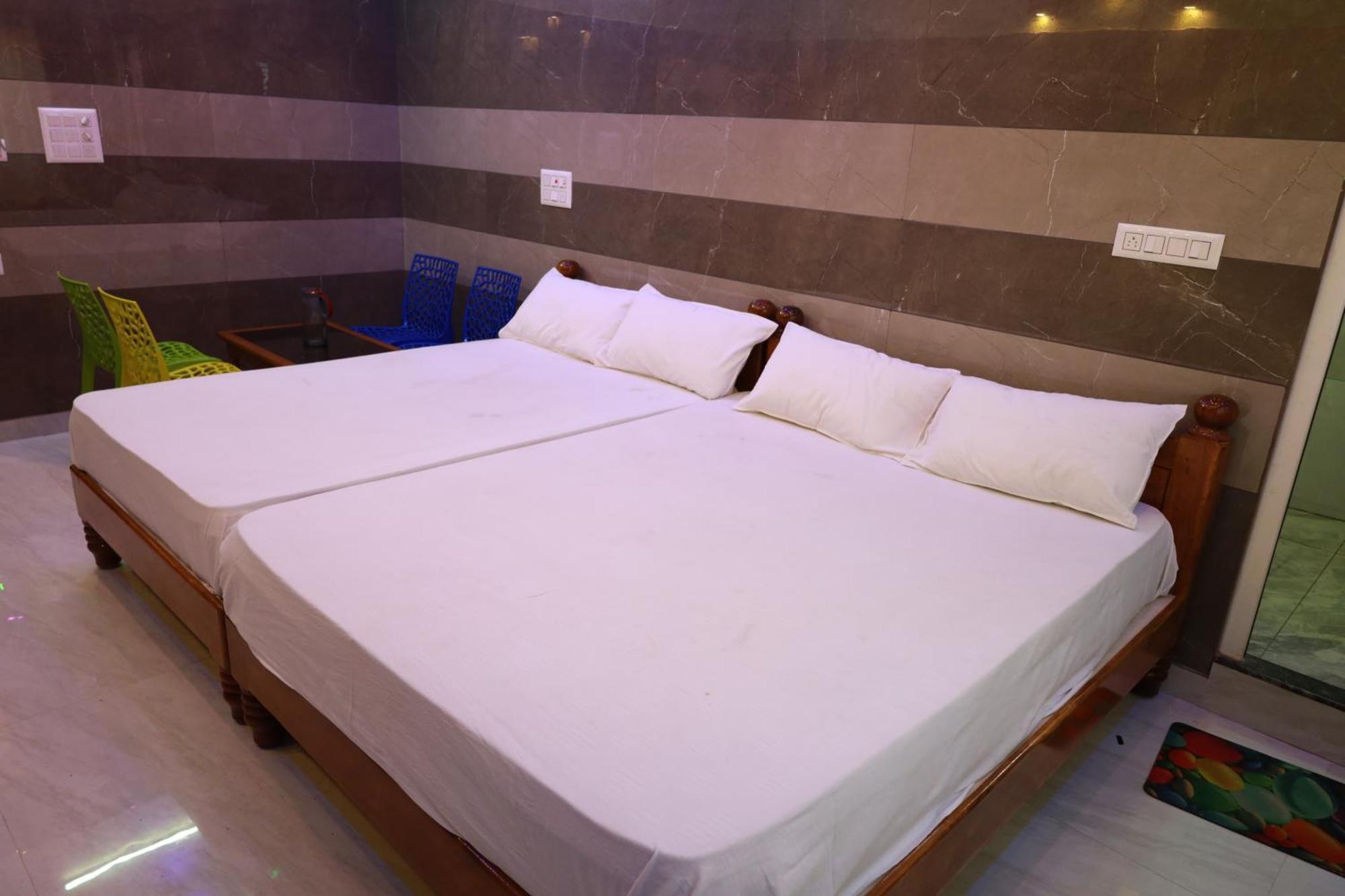 Rv Residency Hotel Wodapatti Екстериор снимка