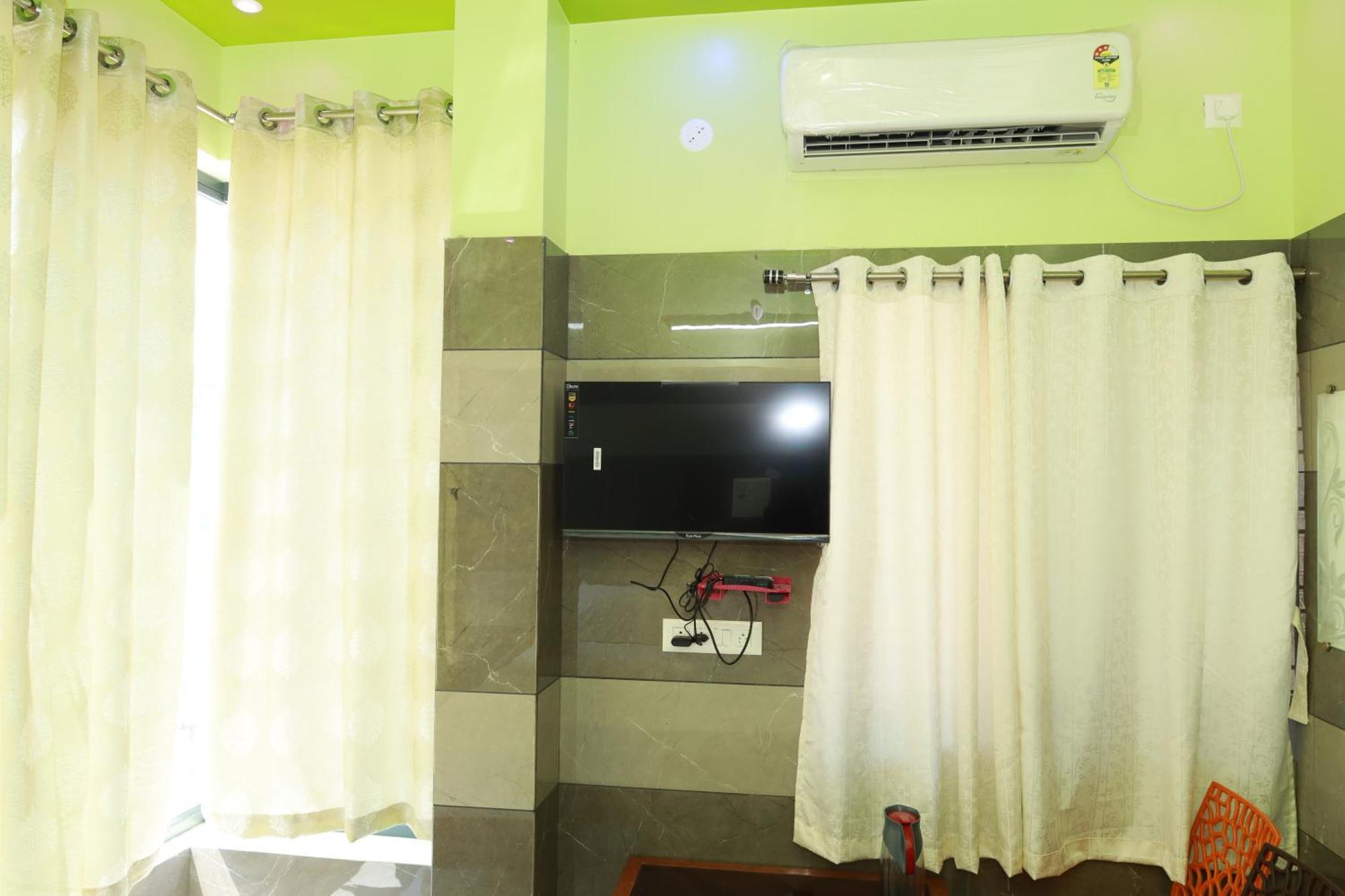 Rv Residency Hotel Wodapatti Екстериор снимка