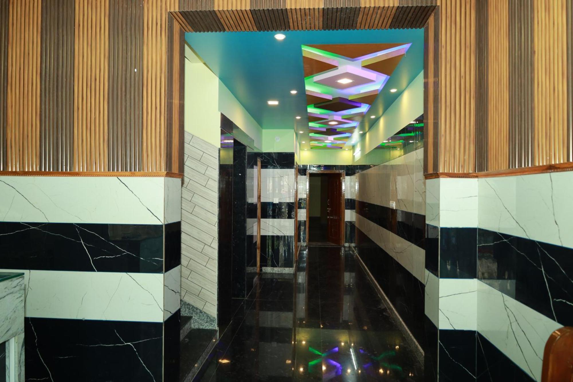 Rv Residency Hotel Wodapatti Екстериор снимка