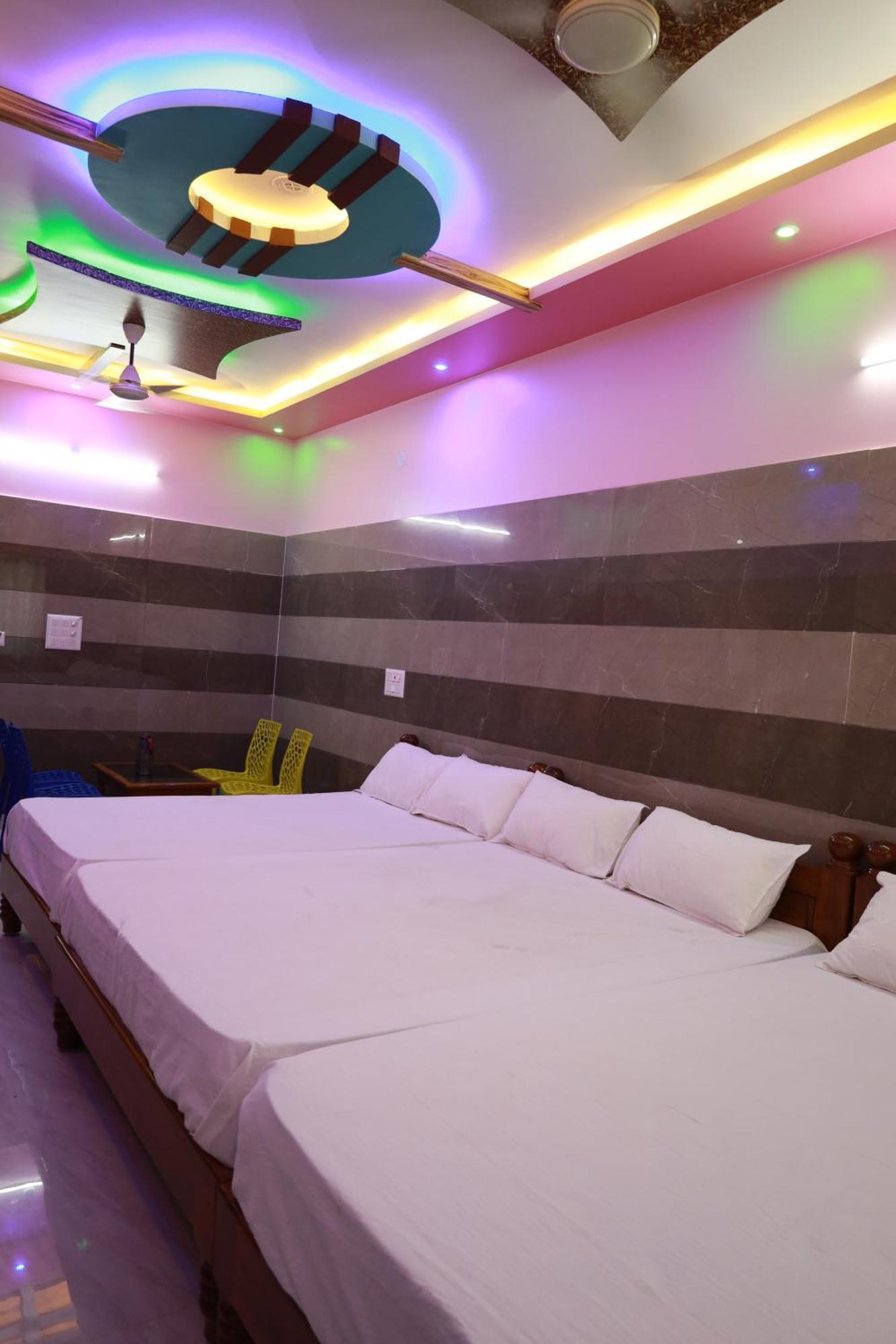 Rv Residency Hotel Wodapatti Екстериор снимка