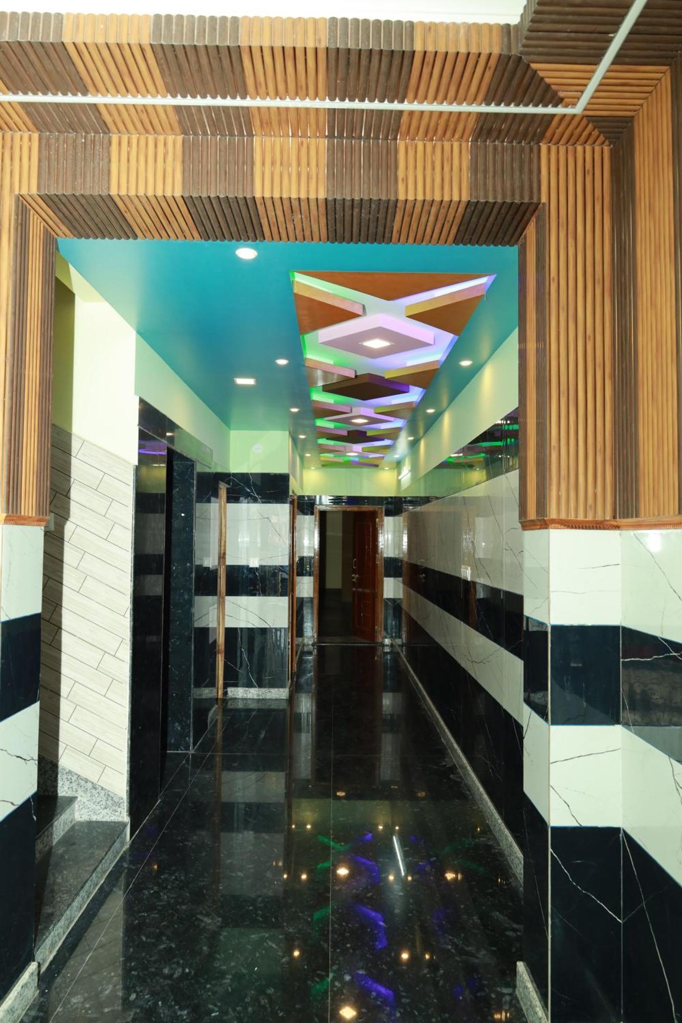 Rv Residency Hotel Wodapatti Екстериор снимка