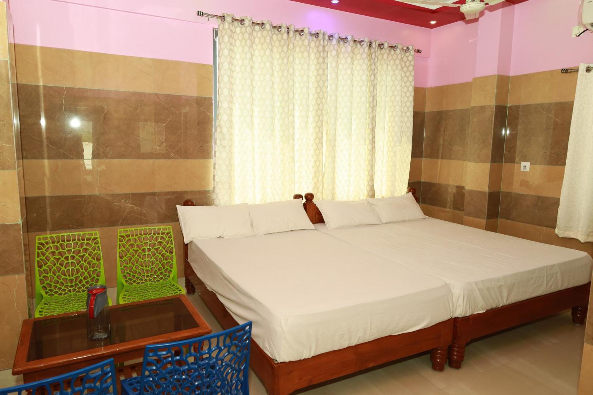 Rv Residency Hotel Wodapatti Екстериор снимка